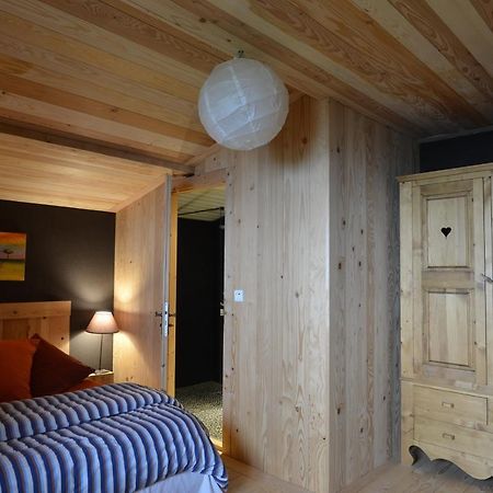 Bed and Breakfast Le Chalet De Valentine Вантрон Экстерьер фото