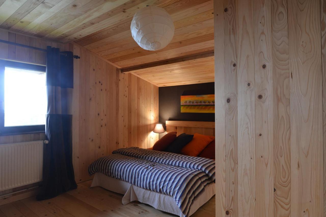 Bed and Breakfast Le Chalet De Valentine Вантрон Экстерьер фото