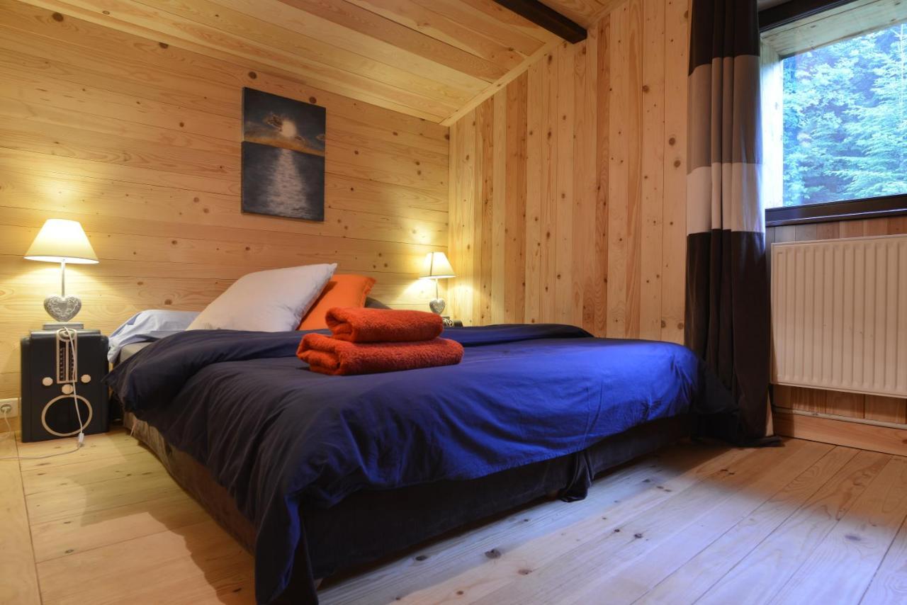 Bed and Breakfast Le Chalet De Valentine Вантрон Экстерьер фото